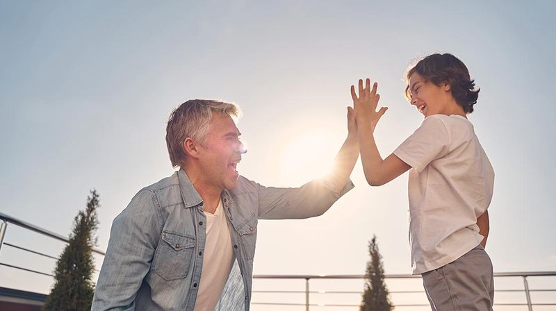 少子化的時代，許多爸媽連生養孩子都感到遲疑，但是若尋著榮格心理學家指引的方向，加上「五多教養方式」來帶領孩子成長，這是可以樂觀前行的一條路。