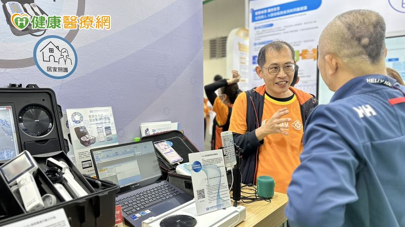 長庚醫科開發高度輕便、可攜行使用之全方位居家醫療照護包，應用場域全面，搭載AI語音辨識，可減輕護理負擔、作業更有效率。（長庚醫科提供）