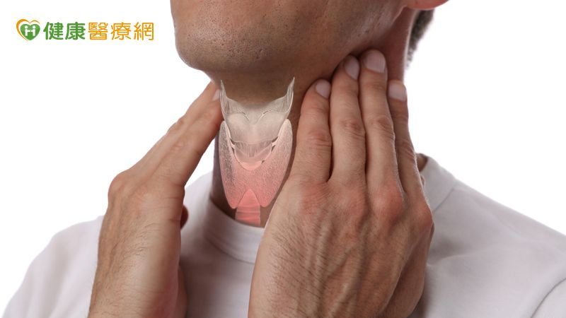 甲狀腺結節非常常見，大多為良性，但仍有少部分為惡性，通常是在健康檢查或其他影像檢查中偶然發現的，可能與年齡、性別、輻射暴露以及家族史等風險因素相關。