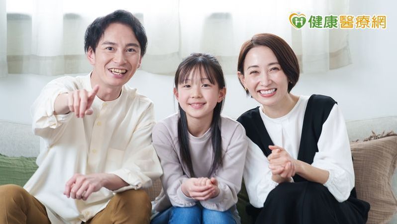 面對青春期的叛逆，請讓我們先用正向的思維來看待。這邊指的叛逆，不是違法或傷害他人的行為，而是有了不想聽爸媽話的念頭。