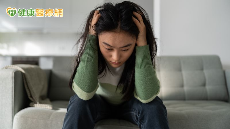 在成長過程中難免會有遇到瓶頸是難以靠自己去突破的，此時可以試著向他人求助，把心事說出來是走出困境的第一步。