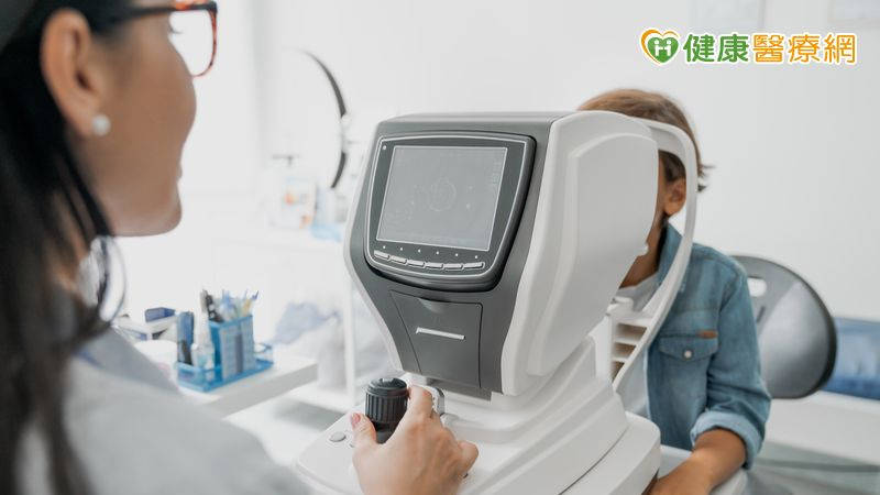 驗光師教育體制是否成熟眼科醫學會不應妄加評論，其並不具備權威來評估驗光師教育是否達標，醫師的專業與核心在於疾病診療絕非視光領域。