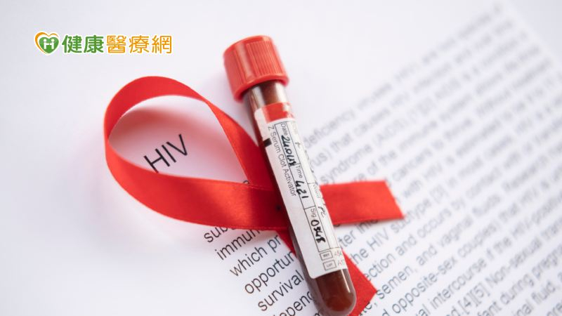 「U＝U（Undetectable＝Untransmittable）」指的是，一位愛滋病毒感染者當他血液裡的病毒達到檢測不到的量時，就不會透過性行為傳染給他人。