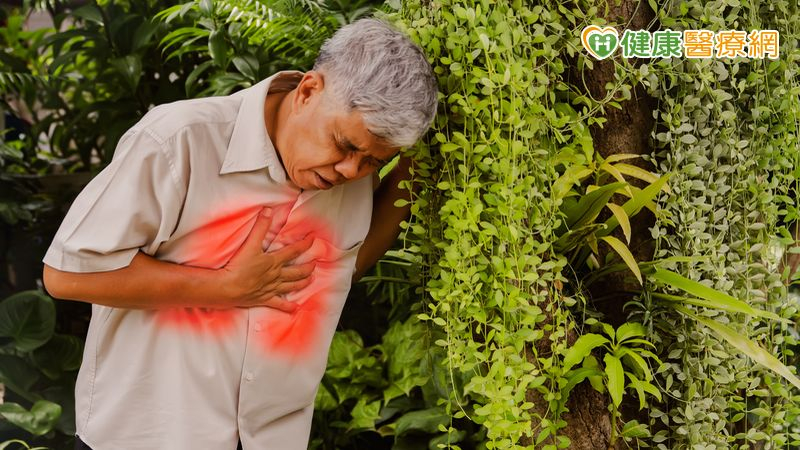目前晚期肺癌患者有3大藥物治療選擇，包括化療藥物、免疫藥物、標靶藥物，這些藥物各有不同的副作用。