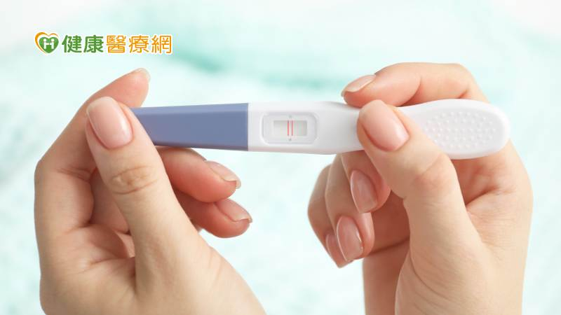 有備孕計劃的夫妻應把握女性25－35歲、男性40歲前的黃金生育期，及早規劃生育。