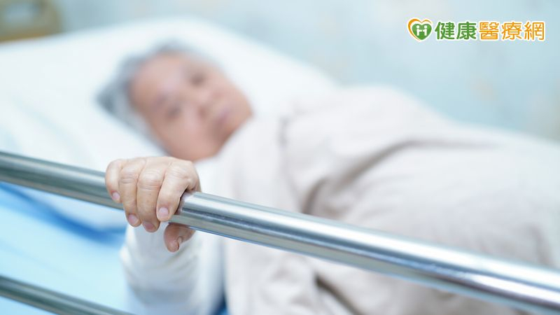 中西醫結合治療在不同臨床和病理分期，皆顯示出改善存活率的潛力。未來也將持續致力於中西醫整合照護，為患者提供更優質的醫療服務。