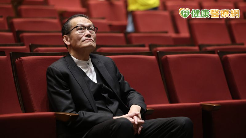 自從杜元坤生病暴瘦後，他與病患之間的醫病關係「翻轉」過來。（圖片來源：商業周刊提供）