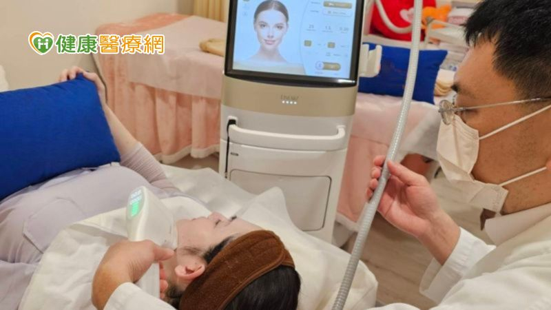 音波能幫助肌膚緊緻、拉提，讓氣色看起來更年輕有神。