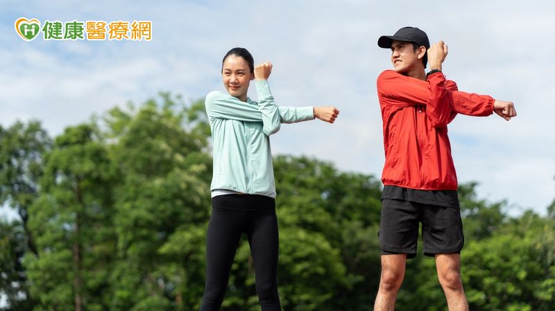 運動愛好者應著重於訓練背部與大腿這些大肌群，能有效提升保暖與抗寒能力。