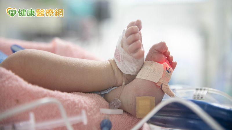 新生兒醫療團隊的堅持守護早產兒生命，讓嬰兒可以快樂健康長大。