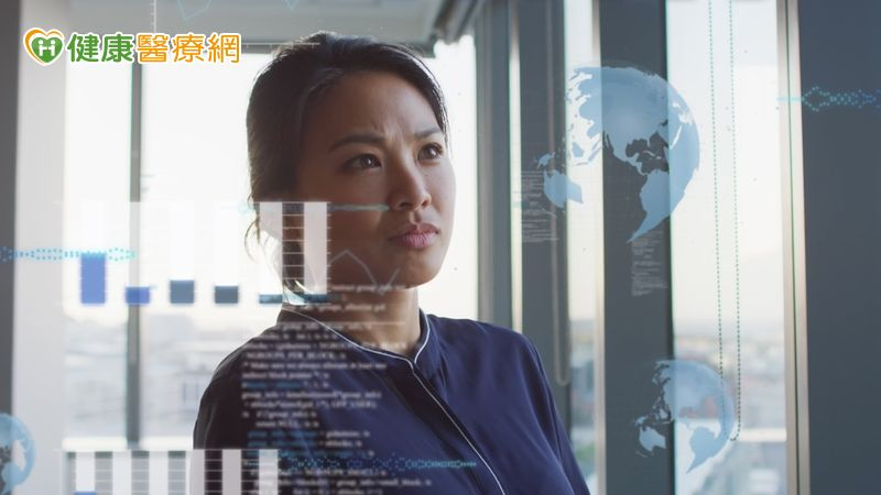 時常直覺去參照自己的世界觀，所以如果你的世界觀不對就會大幅猜錯。