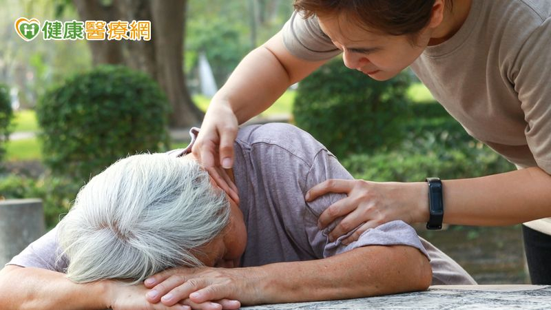 在家屬快速報案、消防隊專業急救、醫院緊急開通血管的三快合作下，衛福部彰化醫院成功搶救這條寶貴生命，再次驗證黃金救援時刻的重要性。