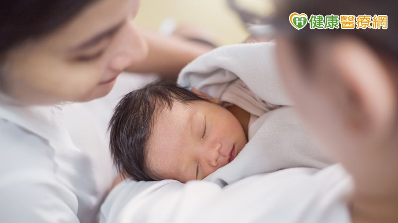 生產是極具風險的一件事，早期醫療技術不發達，產婦時常冒著生命危險生下孩子，即便是醫學科技進步的現代，風險仍是存在，只能預防或減少生產風險的發生。