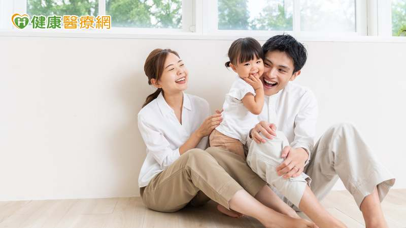 黃閎新心理師指出，孩子說「不要」，不代表他們是故意要對抗父母，而是正在學習「我有選擇權」這件事。