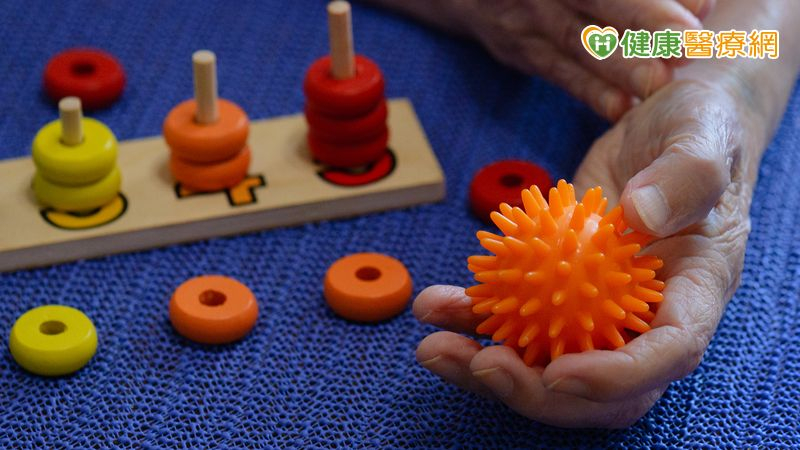 AI復健機器人為復健領域的革新突破，穿戴式設備能根據病人狀況給予即時「感覺回饋」。