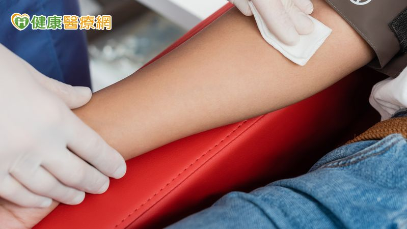 研究顯示，在歐美每25位癌症患者中有1位與飲酒有關，而在台灣及東亞國家，這個比例是每10人就有1人。