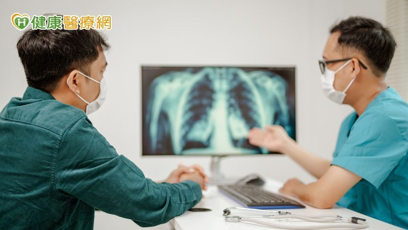 早期肺癌術後的復發及存活率會隨期別有所不同。