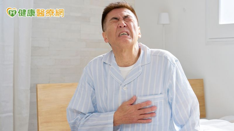 血管鈣化的成因複雜，建議若有心血管疾病或家族史、三高（高血壓、高血脂、高血糖）、吸菸、肥胖等高風險族群，更應及早預防、定期檢查。