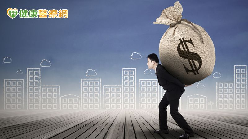 如果摸到自己的腹股溝有圓形凸起物，千萬不要掉以輕心，應趕快就醫做詳細診查。