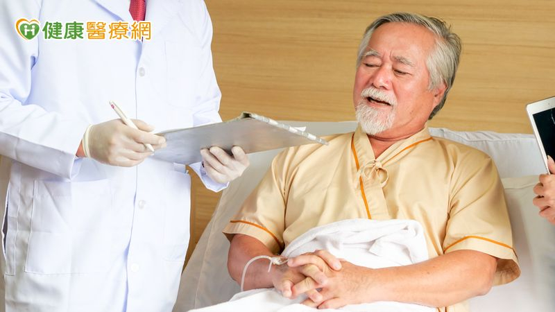 「早期診斷，早期治療。」曾堯麟醫師呼籲，若家族中三等親內有人罹患肺癌者或有抽菸史等，都屬於肺癌高危險族群，應盡早接受肺癌篩檢。