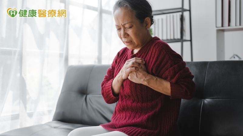 若經常感到喘不過氣、疲倦、浮腫或下肢水腫，這些可能是心臟在發出求救信號。