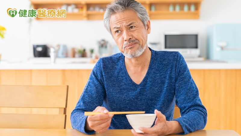 銀髮族食慾差、餐餐吃得慢?醫:當心「老年性吞嚥障礙」上身 b3d20d1288d4631a613f92228ef69550 l