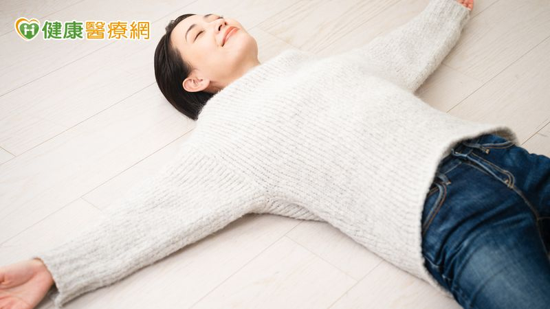 陷在焦慮裡?先不要努力想變好 「什麼都不做」也是一種方式 11778acd838fa4c03f3ccf6ec849d0d7 l