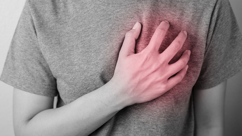 心衰竭症狀初期常以喘、下肢水腫、疲累等症狀出現，易因被忽略而延誤就醫，其一年死亡率高達近2成，五年更逼近5成 。（圖片來源：shutterstock）