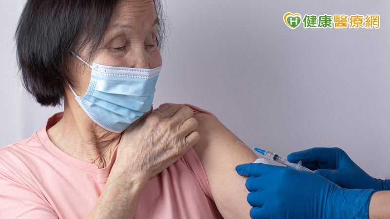 流感+新冠來襲!11月起第二階段公費疫苗接種 全聯、家樂福設接種站 32ec86f5741b717ada9cc39b354a926c l