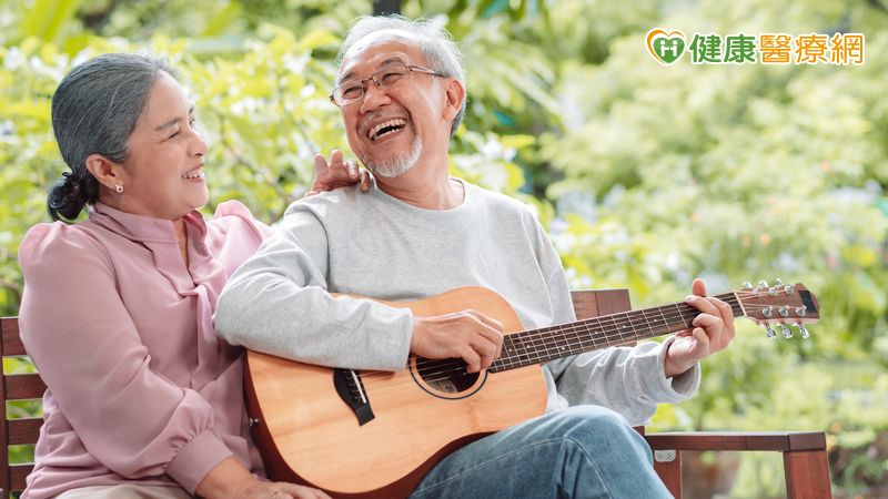 學樂器不嫌晚!醫:維持認知功能、加強記憶力 6大益處鍛煉大腦緩老化 6580fef14e3bce32a8f759ba9c9e1dfd l