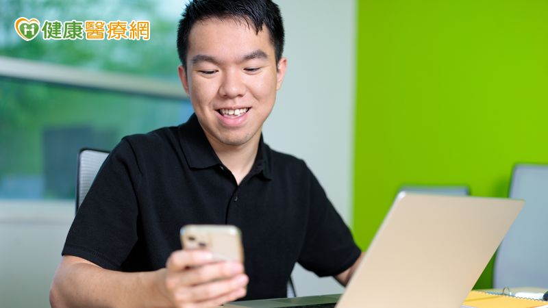 大腦「切換成本」超高!專家:「三層次調節法」重建專注 擺脫訊息轟炸 6ae5e6b33f0628581bf00fa93288c6d9 l