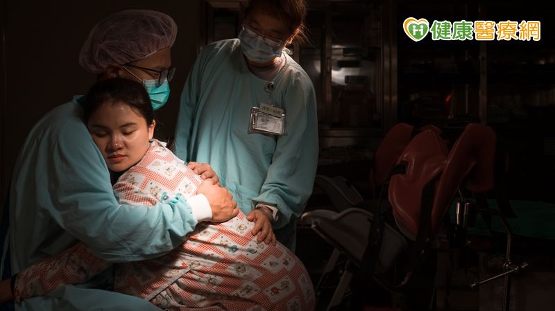 醫院推「溫柔生產」照護模式 醫師與助產師共照降低生產風險 9ac590c960f672745f587b81611b9e55