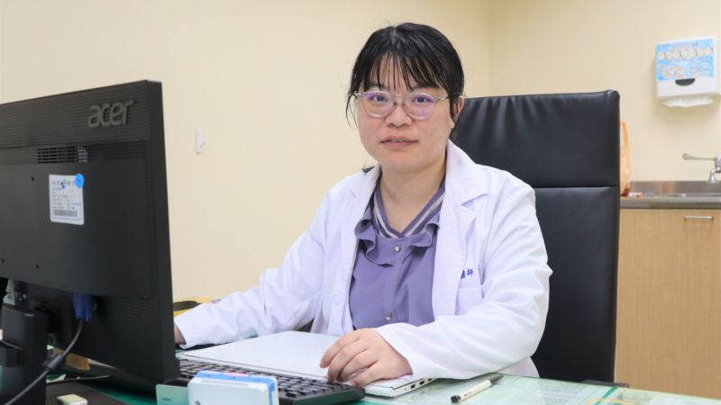 衛生福利部桃園醫院血液科醫師洪淩真提醒，若長期忽視貧血，可能引起注意力下降、心悸、胸悶，甚至增加心臟負擔。圖：部桃提供