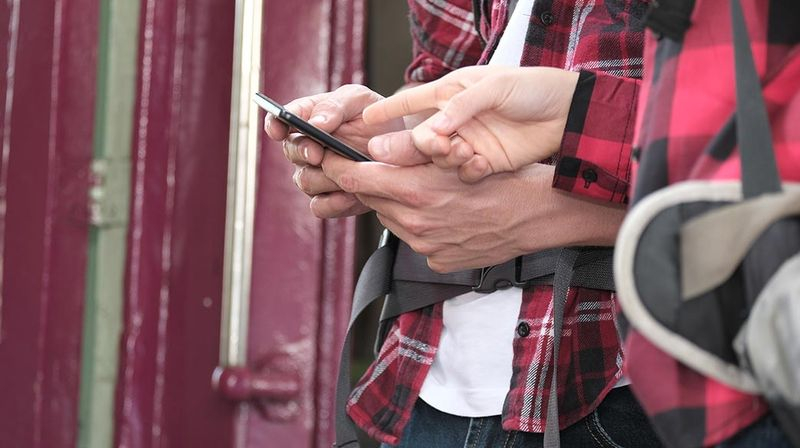 被手機綁架的《焦慮世代》