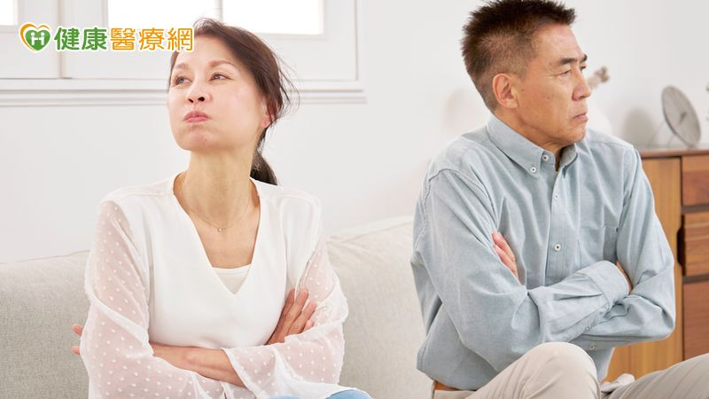 破碎的婚姻可以補救嗎?專家教你如何修復信任感 0b9936168f0c5f5e6ffd9407f7449451 l