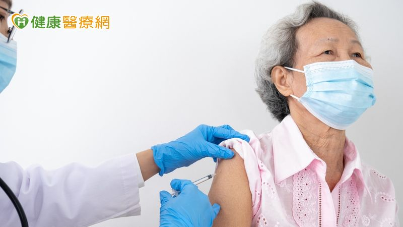 肺炎已成第三大死因!專家:65 歲以上務必接種「這2劑疫苗」 27e5450778281572fcce64fd34286f8b l