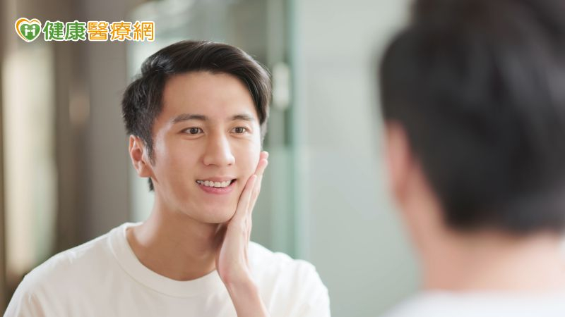 男星靠什麼越活越年輕?研究揭「睪固酮」助緩老化 不只外貌還跟健康有關! 42b7c16648f8bc0be3b6662a64477f9c l