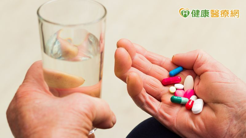 4f57fb031b712affd3e4311ef41910a1 l