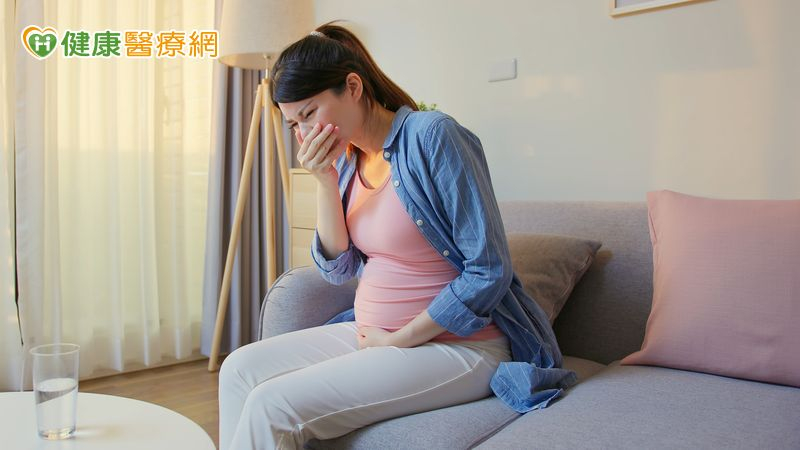 懷孕20週驚見卵巢癌!跨科團隊保留子宮保胎至足月 7953370df8bbffa394af6ea6fc097f0c l