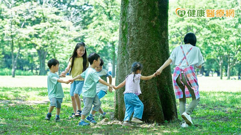 兒少近4成覺得「自己不重要」!調查:13歲青少女幸福感遠低國際平均 fc9e190f8801452d2b3fb65616171bec l