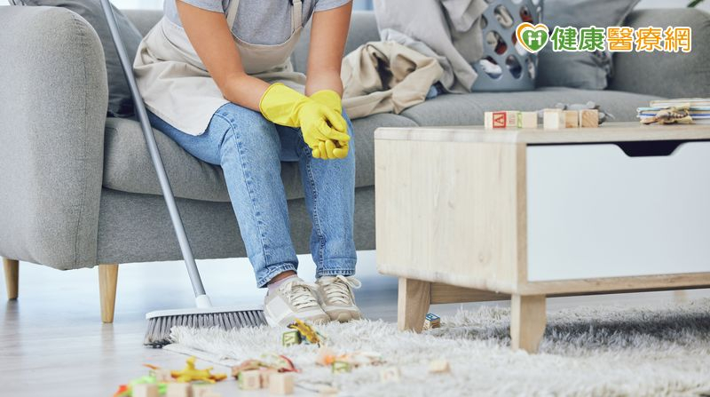 專家提醒，父母倦怠常常發生在那些對自己要求過高的人身上，建議先降低過高的自我期望，讓節日回歸「彼此陪伴」的本質。