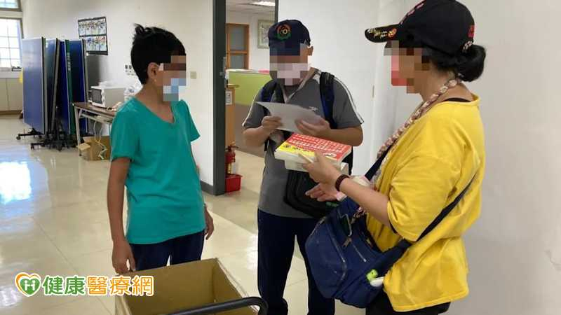 台北榮民總醫院桃園分院精神科職能治療團隊近期開設「送餐工作訓練坊」，透過真實的工作情境，讓成員在安全且具支持性的環境中學習工作技能。圖：北榮桃園分院提供