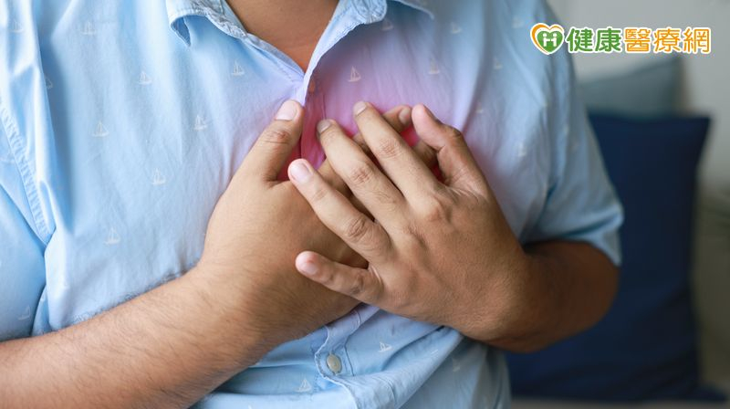 美研究揭示隱形心血管風險　「財務壓力」恐加速心臟老化