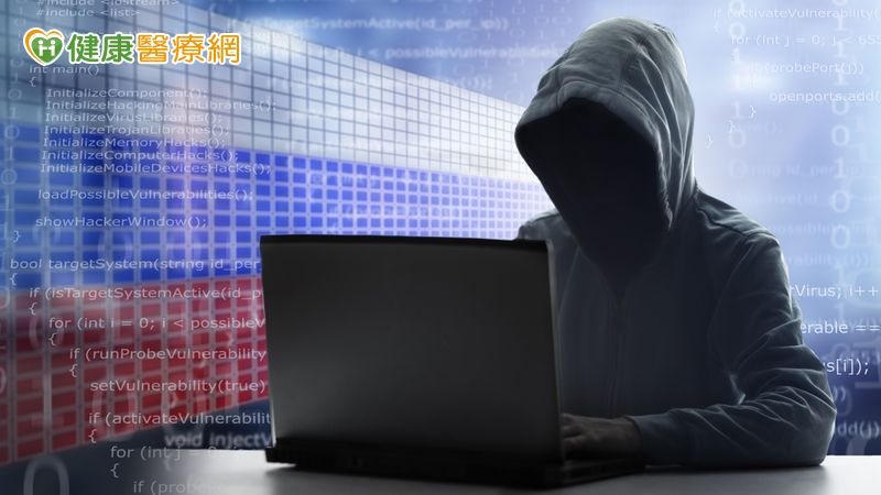 你也曾跟著罵？揭開「暴民心態」如何讓理性瞬間消失