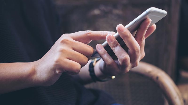 無意識滑手機，你大腦腐化了嗎？