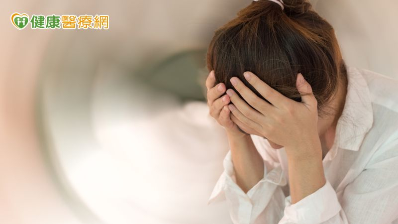 49歲女偏頭痛後意識不清 竟是「水滴型動脈瘤」破裂險喪命 49歲女偏頭痛後意識不清 竟是「水滴型動脈瘤」破裂險喪命