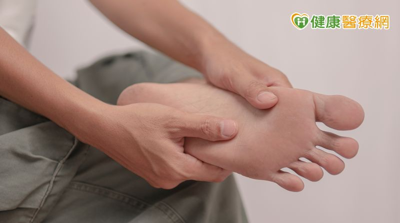 小寒到「吹風機吹腳底」消黑眼圈、促睡眠？　中醫師：關鍵是保暖