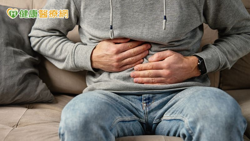 主廚肚子痛到無法呼吸？竟是「胰臟炎」併發症喪命