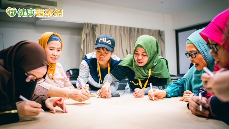 看見長照的缺口，民間團體推動多元的移工培力方案，希望從不同的角度協助解決長照困境。（圖／One-Forty提供）