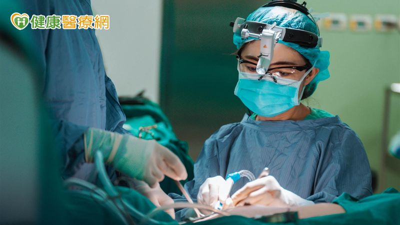 隨著診斷和治療技術的進步，乳癌患者五年存活率逐步上升，臨床治療目標也開始延伸至生活品質與身體外觀的兼顧。（圖／長庚醫院提供）